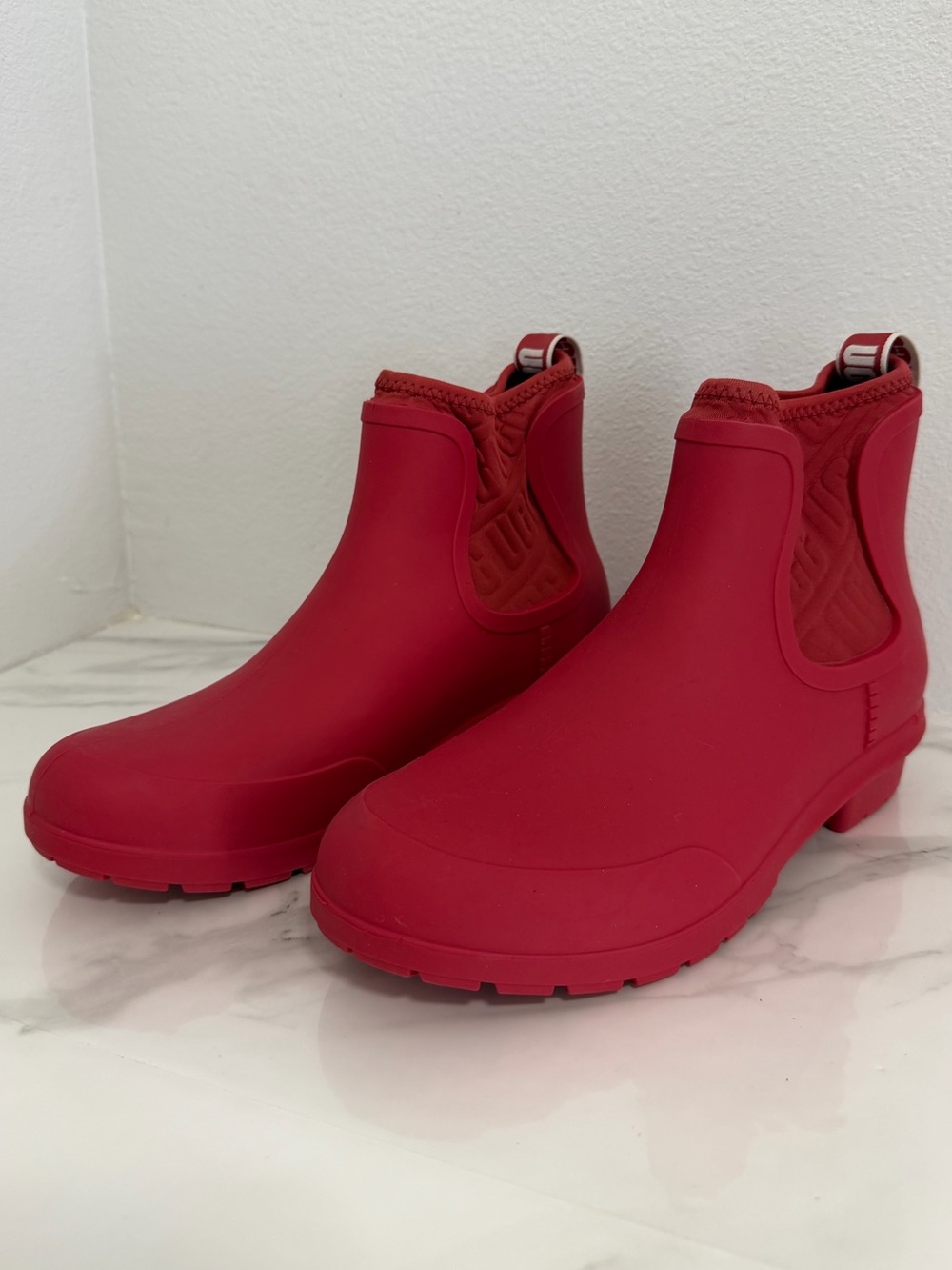 UGG Women's Chevonne rain boots elastic side sz7